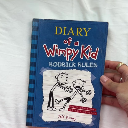 Diary of a Wimpy Kid #02: Rodrick Rules