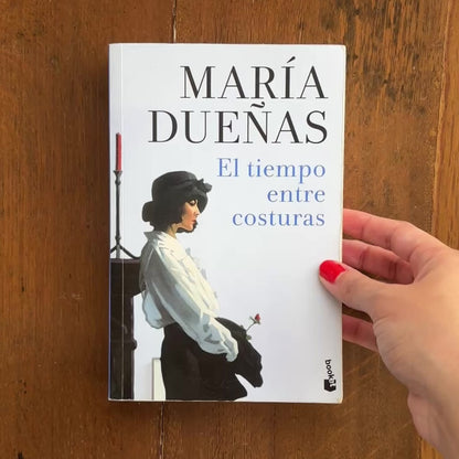 El Tiempo Entre Costuras